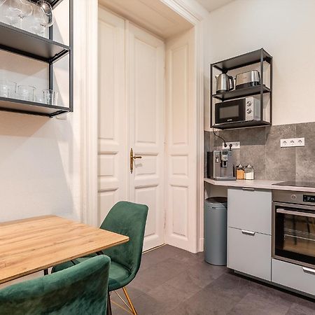 Aviator Luxury Apartment Budapest Exterior photo